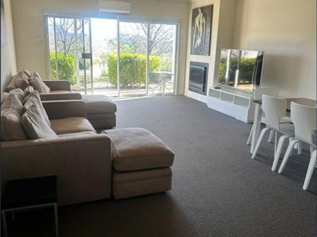 H Boutique has a Beautiful 2 Bedroom Studio Apartment close to vineyards