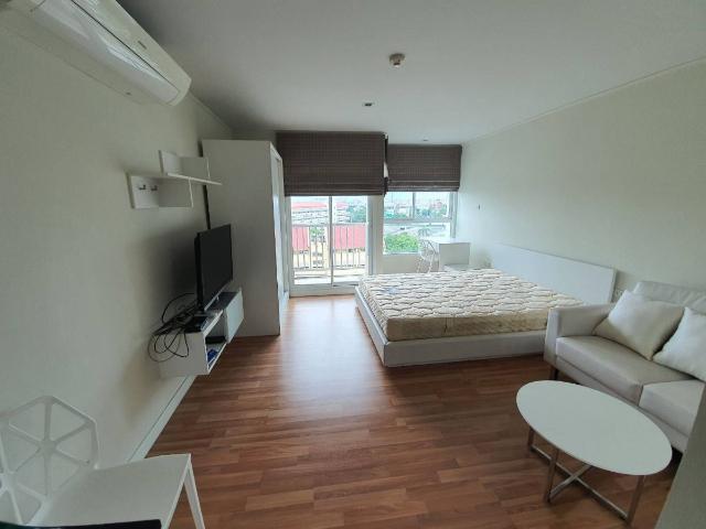 ให้เช่าwe condo เรียบทางด่วน รามอินทรา เอกมัย สอบถาม ld line @condoboy