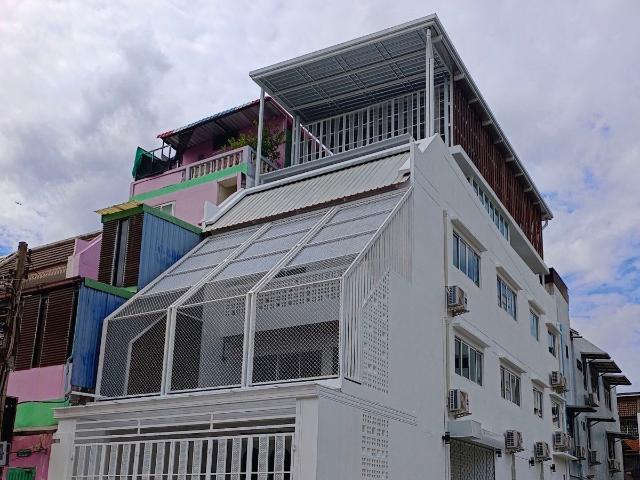 ให้เช่า บ้านทาวน์โฮม 4 ชั้น ตกแต่งใหม่เพิ่งเสร็จ โซนปิ่นเกล้า จดทะเบียนบริษัทได้