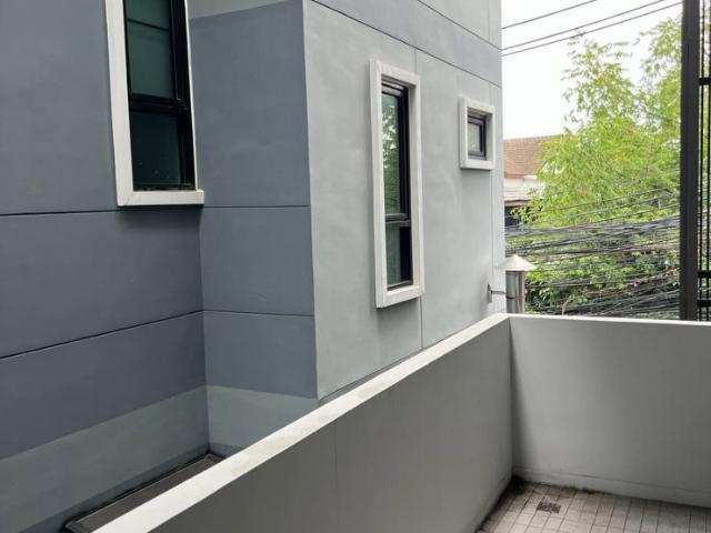 ️ให้เช่า บ้านเดี่ยว 3 ชั้น ใกล้ MRT สุทธิสาร/ห้วยขวาง สำหรับพักอาศัยหรือทำ Home office