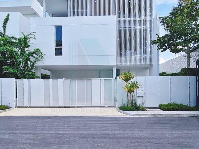 ให้เช่าบ้านเดี่ยว 3 ชั้น วีเว่ เอกมัย รามอินทรา 4 ห้องนอน 5 ห้องน้ำ