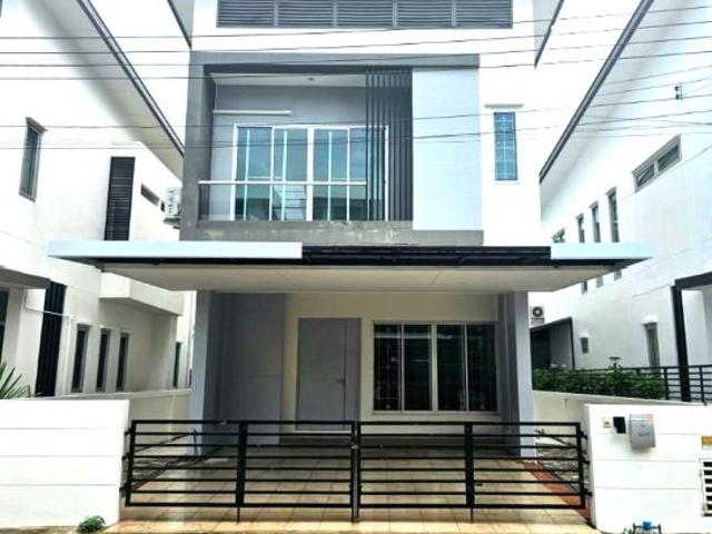 ให้เช่า บ้านเดี่ยว 2 ชั้น มอตโต้ กาญจนาภิเษก – พระราม 2 อยู่ได้เลย ติดต่อ 099 4635