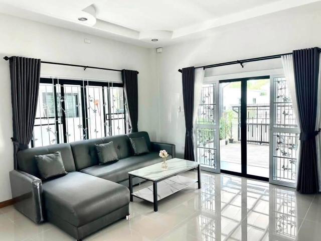 ให้เช่าบ้านเดี่ยว 2 ชั้น ในหมู่บ้านใจแก้วเอราวัณ 28 อำเภอสารภี เชียงใหม่ ใกล้โรงเรียนวารี R1428 T.0946511