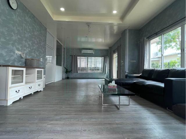 ให้เช่าบ้านเดี่ยว 2 ชั้น เลอ นีโอ ทู วงแหวน ศรีนครินทร์ 4 ห้องนอน 3 ห้องน้ำ