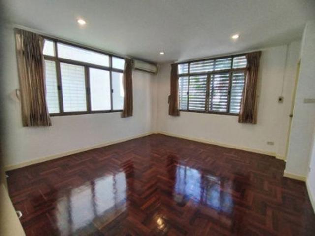 ให้ เช่า บ้านเดี่ยว 4 ชั้น สุขุมวิท 31 40 ตร.วา 282 ตรม. 4 นอน 5 น้ำ ใกล้ BTS พร้อมพงษ์