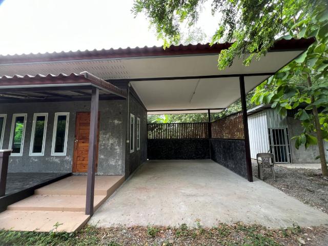 ให้เช่าบ้านเดี่ยวชั้นเดียว 30 ตร.ว. 1 ห้องนอน 1 ห้องน้ำ บ้านในสวน ร่มรื่น อำเภอเดิมบางนางบวช จ.สุพรรณบุรี