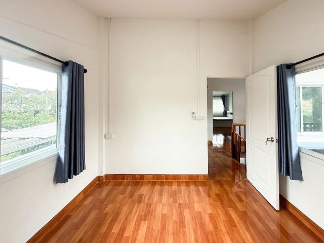 ให้เช่าบ้านเดี่ยว หลังใหญ่ 4 ห้องนอน พื้นที่เยอะ สหกรณ์ เสรีไทย 57 พร้อมอยู่ 097 2161