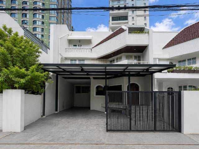 ให้เช่าบ้านเดี่ยว หลังสวน ใกล้ BTS ชิดลม เพียง 450 เมตร