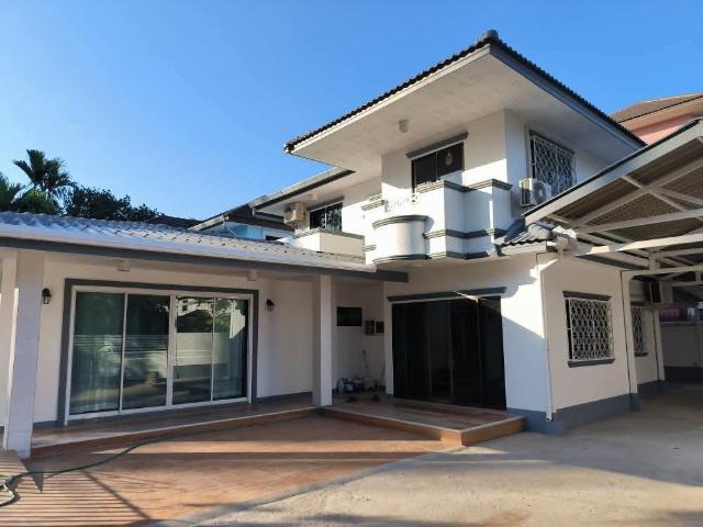 ให้เช่าบ้านเดี่ยว หมู่บ้านดลยา ใกล้รวมโชค 4 ห้องนอน 4ห้องน้ำ ครัว+เฟอร์ครบ R931 T.0946511