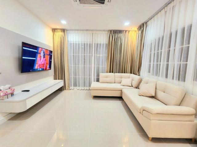 ให้ เช่า Golden Neo Sukhumvit Lasalle Sukhumvit 113 36 ตรว 140 ตรม 4 นอน 3 น้ำ บ้านสวยพร้อมเฟอร์ฯ