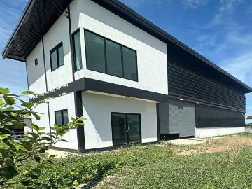 ให้เช่าโกดังพร้อมที่ดิน 1 ไร่ สภาพใหม่ พร้อมใช้งาน ถ.ปทุมธานี บางเลน ลาดหลุมแก้ว ปทุมธานี โกดังขนาดใหญ่ กว้างขวาง 9 นอน 4น้ำ