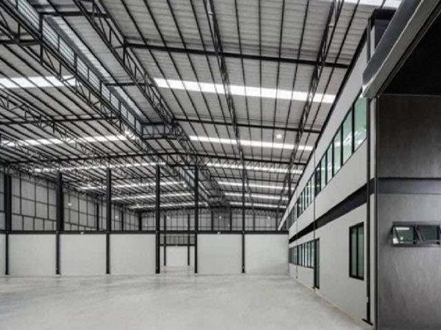 ให้เช่าโกดังพร้อมสำนักงาน สร้างใหม่ / โครงการ EZDC อีซี่ ดีซี เทพารักษ์ กม.24 / พื้นที่ 2,400 ตารางเมตร และ พื้นที่ 1,200 ตารางเมตร / ทำเลดีมาก