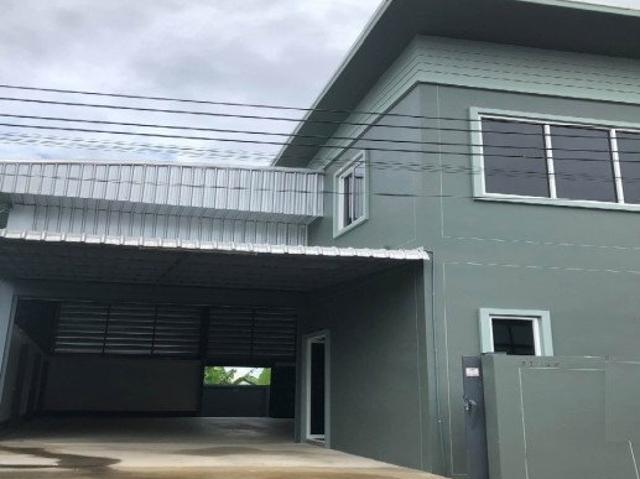 ให้เช่าโกดังพร้อมสำนักงาน สร้างใหม่ / ทำเล ซอยวัดลาดปลาดุก บางบัวทอง / พื้นที่ใช้สอย 250 ตารางเมตร / เหมาะเก็บสินค้า, ขายของ Online, อื่น ๆ