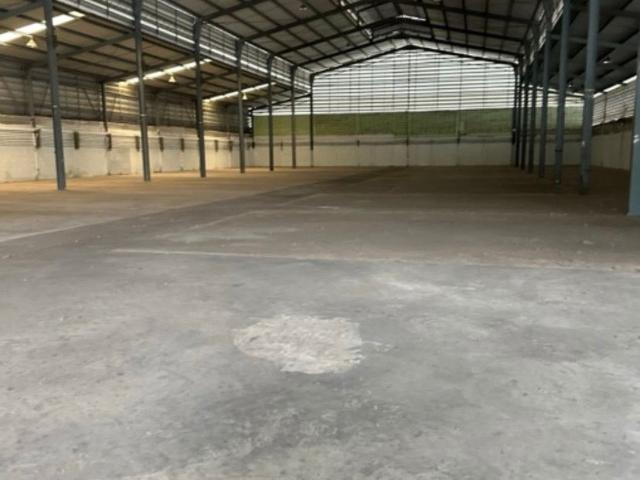 ให้เช่า โกดังโรงงาน พื้นที่ใช้สอย 1,940 ตรม. ทำเลพุทธมณฑลสาย4 กระทุ่มล้ม รถใหญ่เข้าออกสะดวก