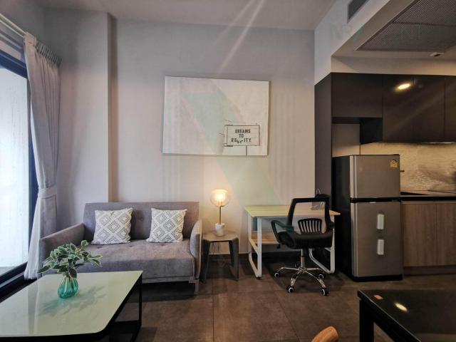 ให้เช่าคอนโด เดอะ ลอฟท์ อโศก อาคาร 1 ชั้น 8 1 ห้องนอน ขนาด 35.00 ตรม ใกล้ ร้านบ้านสวนอโศก
