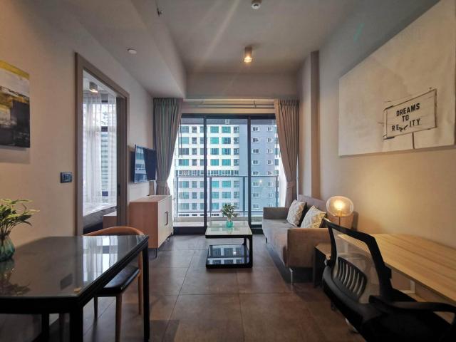 ให้เช่าคอนโด เดอะ ลอฟท์ อโศก อาคาร 1 ชั้น 8 1 ห้องนอน ขนาด 35.00 ตรม ใกล้ ร้านบ้านสวนอโศก