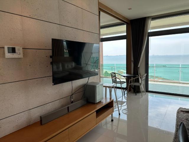ให้เช่า: คอนโดพร้อมช่ายหาดส่วนตัว Casalunar Paradiso: 2 ห้องนอน | 2 ห้องน้ำ | ตึก A 96 ตร.ม.ชั้น 11 วิวทะเลสวย บนหาดส่วนตัว