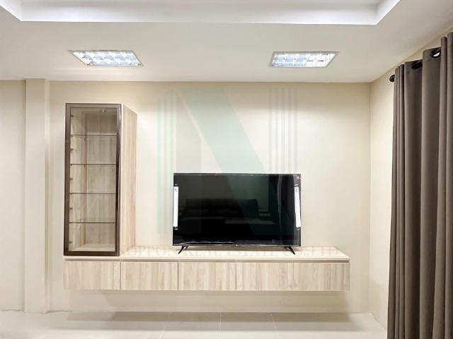 ให้เช่าทาวน์เฮาส์ 3 ชั้น ธนาภิรมย์ ศรีนครินทร์ วงแหวน 4 ห้องนอน 5 ห้องน้ำ