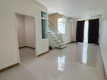 ให้เช่าทาวน์เฮาส์ 2 ชั้น โกลเด้น ทาวน์ สาทร 4 ห้องนอน 2 ห้องน้ำ