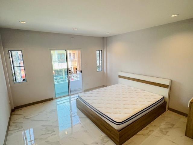 ให้เช่าทาวน์เฮาส์รีโนเวทใหม่ พุดตาน เพชรเกษม 81 | Owner Post