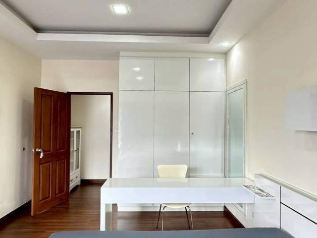 ให้เช่าทาวน์โฮม 3 ชั้น 3 ห้องนอน 4 ห้องน้ำ พื้นที่ 175 ตรม. #A1 T0026