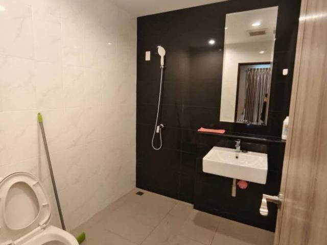 ให้เช่า ทาวน์โฮม บ้านตกแต่งพร้อมอยู่ 3 ชั้น พร้อมอยู่  อุดมสุข พื้นที่ 200 ตร.ม. 3 ห้องนอน 4 ห้องน้ำ 2 ที่จอดรถ