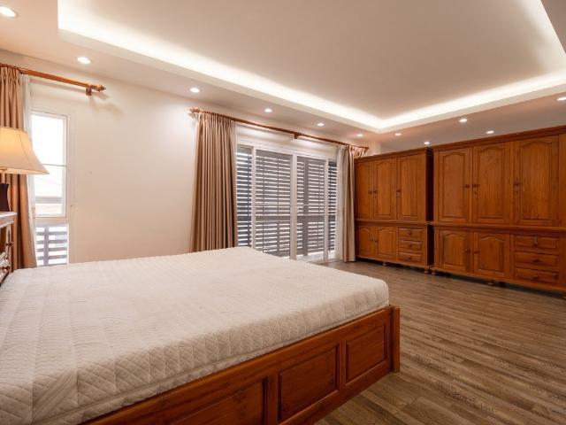 ให้เช่าทาวน์โฮม/ โฮมออฟฟิศหลังมุม 3 ชั้น | ลาดพร้าว 112 รีโนเวทใหม่ทั้งหลัง พื้นที่ขนาดใหญ่ เหมาะทั้งอยู่อาศัยและทำสำนักงาน