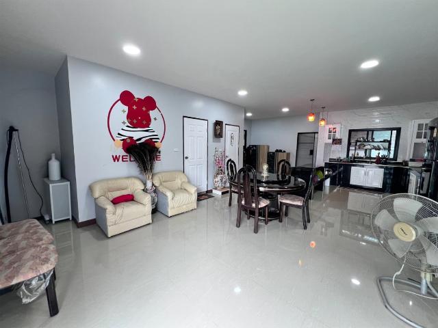 ให้เช่าPool villa 2 ชั้น 4 ห้องนอน 4 ห้องน้ำ 1 ห้องครัว 2 ที่จอดรถ #5AWC V0005
