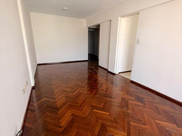 H Irigoyen 1573 Piso 8 Dto A