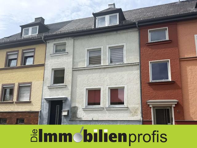 H 1143 Helmbrechts: Preiswertes Stadthaus für Handwerker
