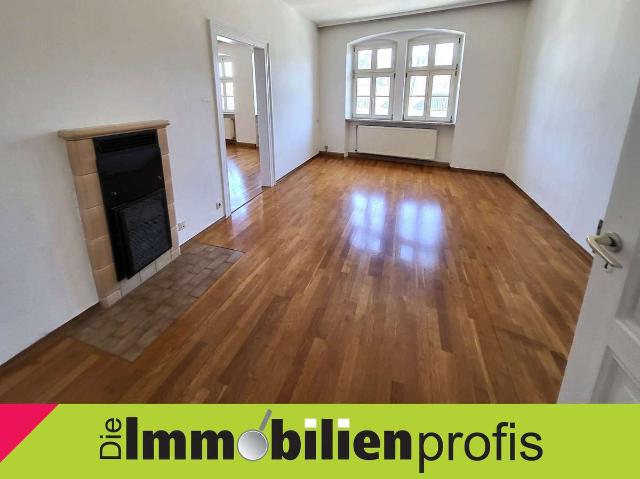H 43015 Stilvolle 3 Zimmer Altbauwohnung mit Einbauküche im Stadtzentrum von Hof