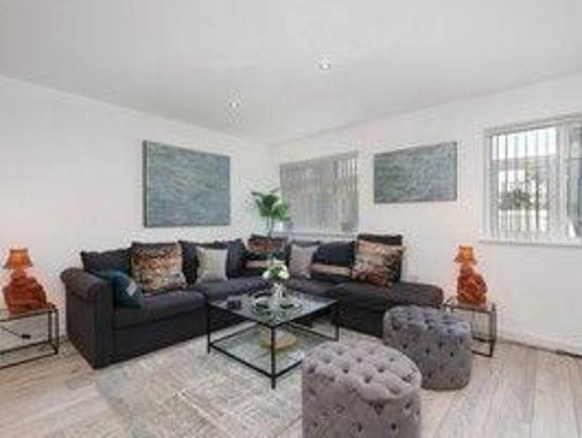 HA4 StMartins 10 2 bed apartment to rent £3,500 pcm £808 pw