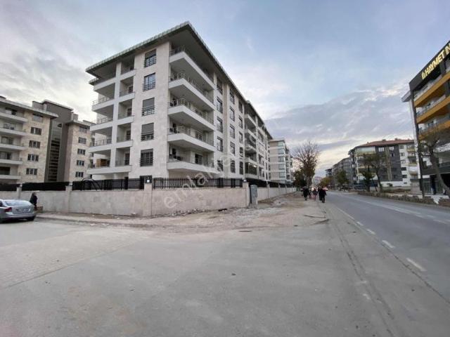 hamzaoglu Mah Sarıyakup Cad Ultra Lüx 3+1 Arakat Daire