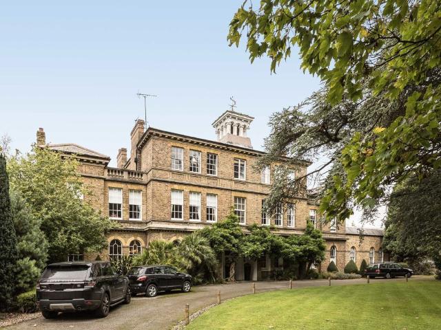 Ham Common, Richmond TW10, 2 bed flat to rent, £2,500 pcm | PrimeLocation