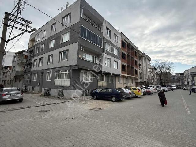 Hamşdiye Mahallesi Bellona Mağzasının Arkası