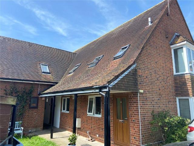 Hamble Lane, Southampton SO31 2 bed terraced house to rent £1,250 pcm £288 pw