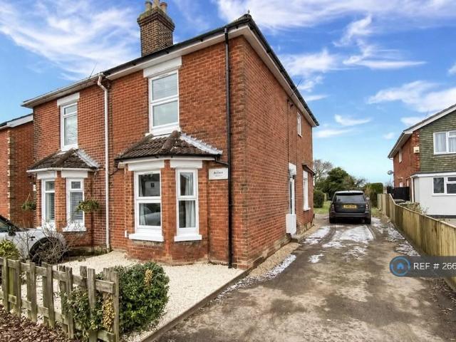 Hamble Lane, Southampton, SO31 4 bed semi detached house to rent £2,200 pcm £508 pw