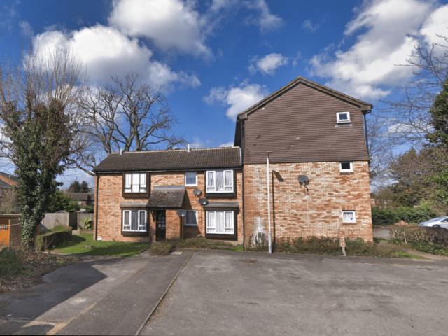 Hambledon Close, UB8 3UD Studio to rent £1,475 pcm £340 pw