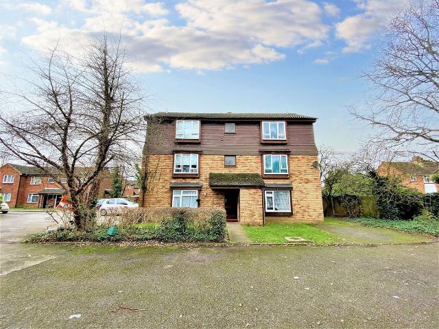 Hambledon Close, Uxbridge UB8, Studio to rent, £1,100 pcm | PrimeLocation