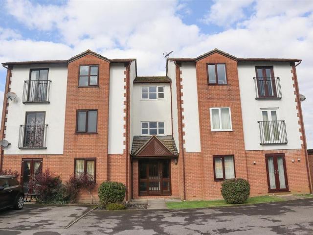 Hambledon Road, Weston Super Mare BS22 1 bed apartment to rent £700 pcm £162 pw
