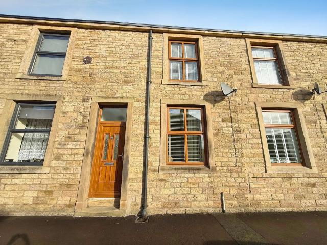 Hambledon View, Read BB12, 2 bed terraced house to rent, £950 pcm | PrimeLocation