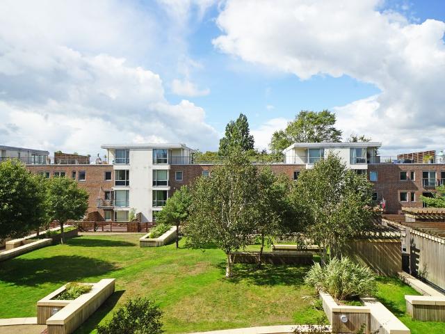 Hamburg House, Cross Street PO1, 2 bed flat to rent, £1,595 pcm | PrimeLocation