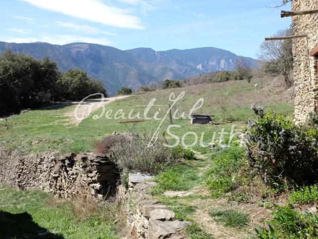 Hameau Compose De 5 Maisons Sur Site D'exception Face Domina. 285m² Ria Sirach
