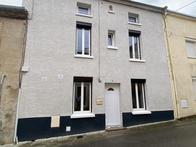 MAISON DE VILLAGE A VENDRE