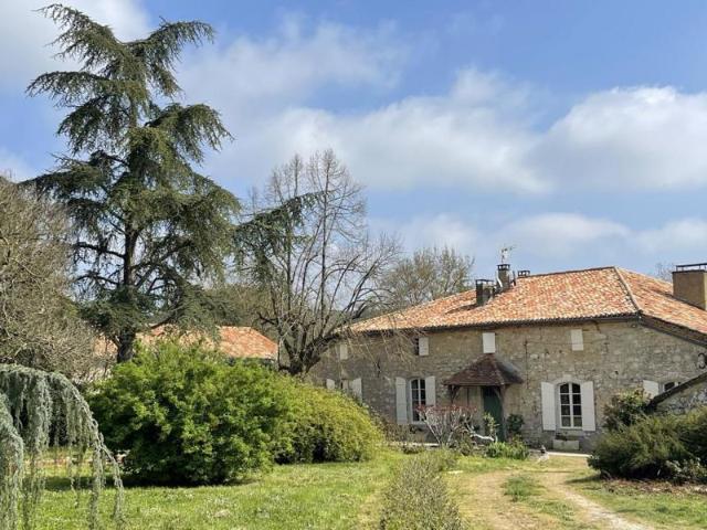 Hameau de charme dans un cadre privilégié
