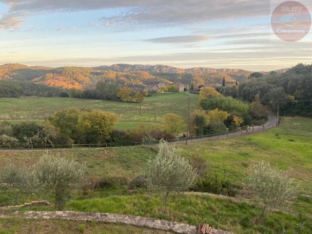 Hameau du XIe siècle – 20 hectares – 869 m² habitables