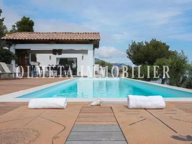 HAMEAU VILLA CONTEMPORAINE 6 PIÈCES VUE MER PISCINE