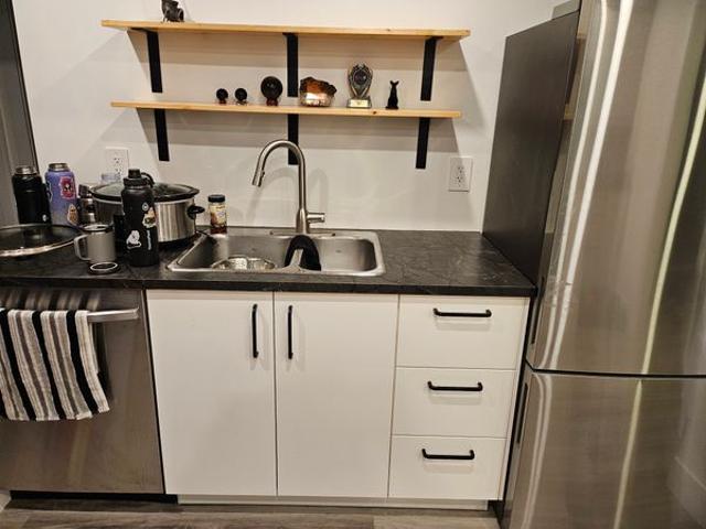 HamEoh Blanchette Has an Apartment