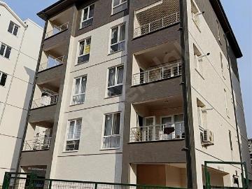 HAMİTLER'de TEK BLOK'lu SİTEDE PARKA CEPHE 2+1 SIFIR DAİRE