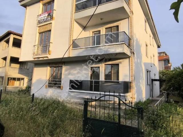Hamidiye Mah 3.kat 100 M2 2+1 İskanlıkombili Satılık Sıfır Daire
